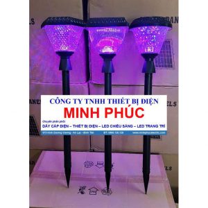 Đèn cắm cỏ năng lượng mặt trời